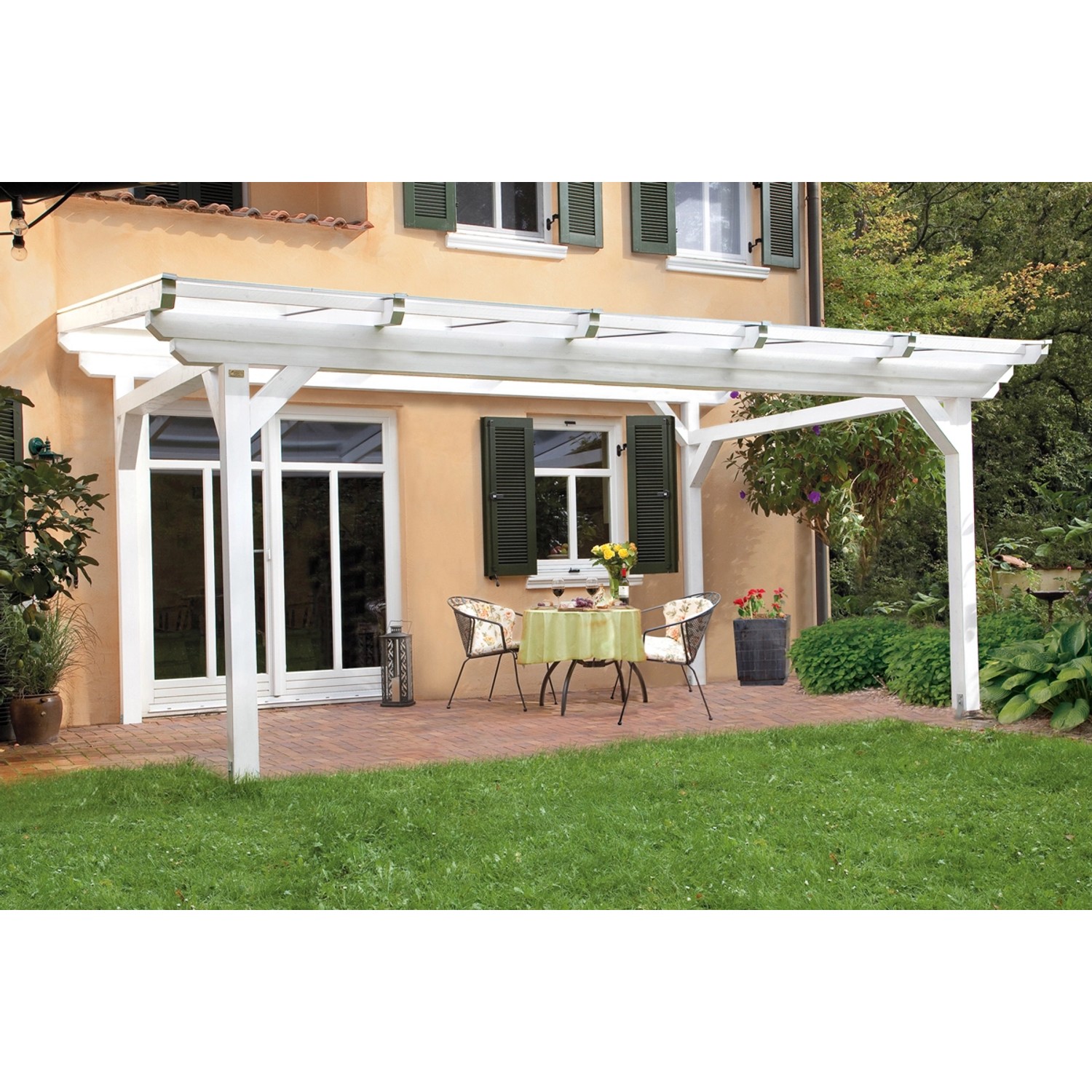 Freistehende Skan Holz Terrassenüberdachung Sanremo, 434x300 cm, Leimholz Eiche hell, mit Sitzgruppe.