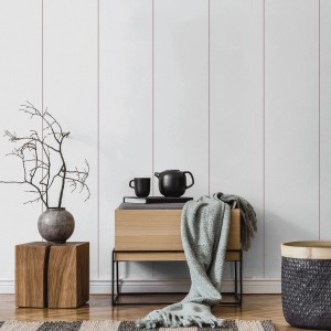 Sanders & Sanders Tapete mit roten und grauen Streifen im Landhausstil.