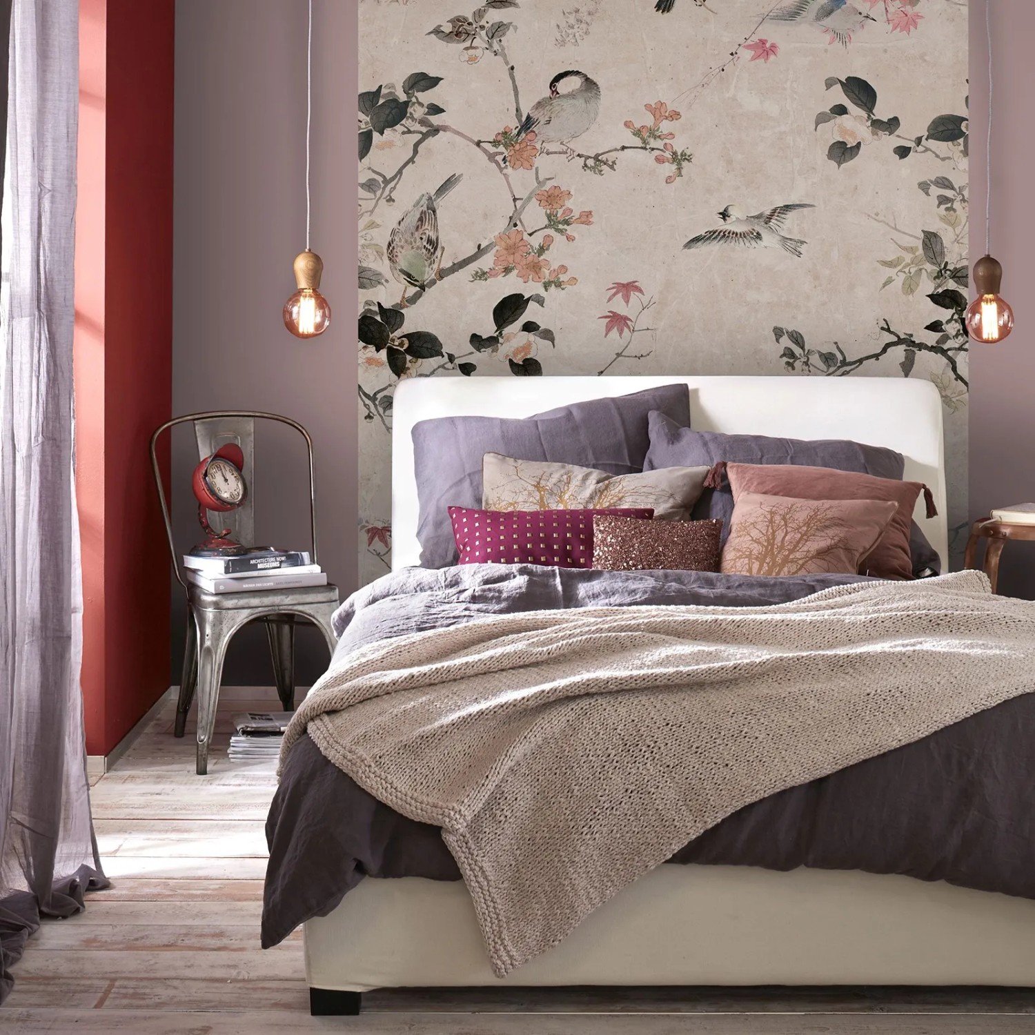 Schlafzimmer mit Fototapete Soft Temptation Japanischer Garten mit Vogelmotiven.