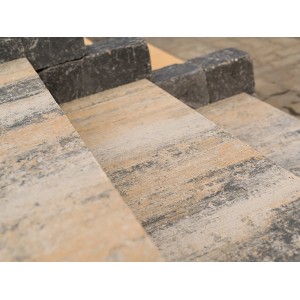 Diephaus Blockstufe Maximo Muschelkalk, 100x34,5x15cm, für Treppen und Wege im Garten.