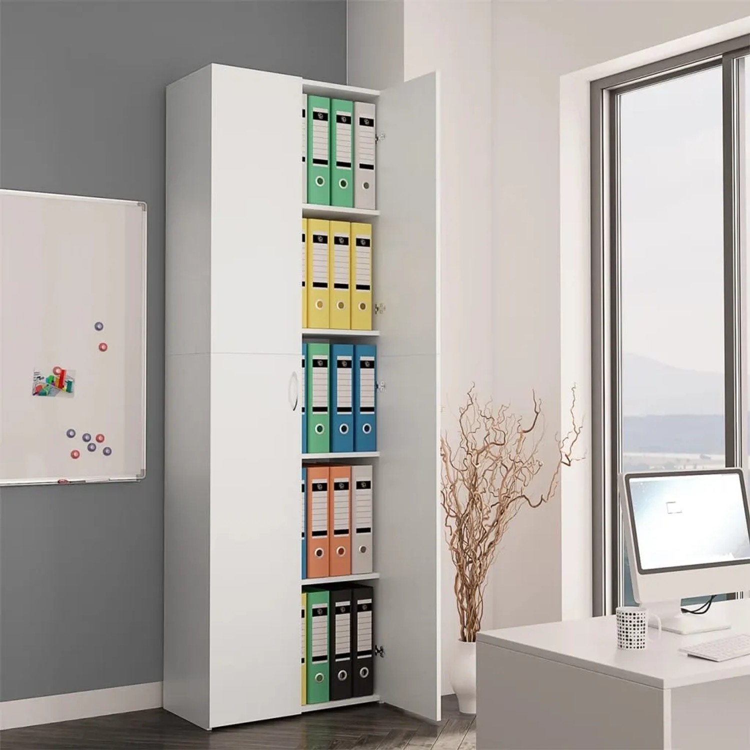 Weißer vidaXL TV-Schrank/Büroschrank (60x32x190 cm) mit Ordnern in einem Büro.