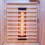 Detailaufnahme Infrarotstrahler in Dewello Infrarotkabine Kingston aus Hemlockholz.