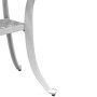 Detailansicht: Weißer Gartentisch aus Aluminiumguss, Beine und Unterkonstruktion.