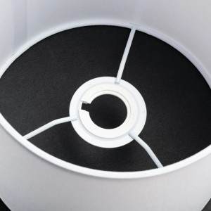 Weißer runder Stoff-Lampenschirm, innen mit E27/E14 Fassungsadapter. Für Tisch-, Decken- und Wandleuchten.