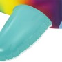 Detailaufnahme: Türkisfarbener Griff am Bestway Schwimmtier Robbe mit Regenbogenfarben.
