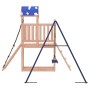 Douglasienholz Spielturm mit blauem Wolkendach, Kletterrampe und blauer Schaukel für Kinder im Garten.