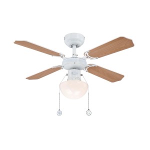 Weißer Westinghouse Deckenventilator Portland Ambiance mit Holzflügeln und integrierter Lampe.