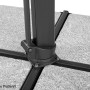Detailaufnahme des silbergrauen Ampelschirm-Fußes von Schneider, ohne Platten.