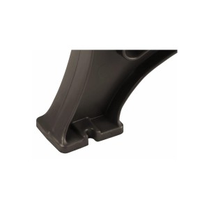 Detailaufnahme: Fuß der braunen PROREGAL Gartenbank Jamaika, Kunststoff, Vorrichtung zur Bodenbefestigung.