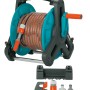 Gardena Wand-Schlauchtrommel Classic 50 Set mit 20 m Schlauch, Spritze und Zubehör.