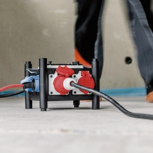 Brennenstuhl Baustromverteiler mit FI-Schalter, Gummi CEE, IP44, 16A, schwarz, 2m Kabel.