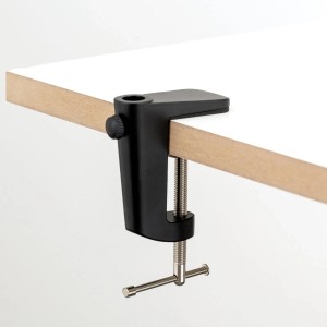 Schwarze Orion Tischklemme zur Befestigung von Lupenleuchten an Tischplatten.