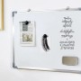 Whiteboard 60x45 cm mit Alu-Rahmen, beschriftet und mit Magneten befestigt.