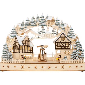 LED-Lichterbogen mit Fachwerkhäusern und drehender Pyramide, eine festliche Weihnachtsdekoration aus Holz.