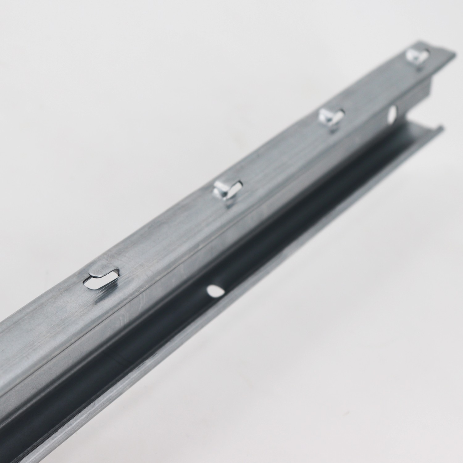 Aquagart Z-Profil Zaunpfosten 1,80m, verzinkter Stahl mit Haken für Wildzaun.