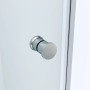 Detailaufnahme: Knopfgriff der Aquabatos Duschkabine Nischentür aus Glas.