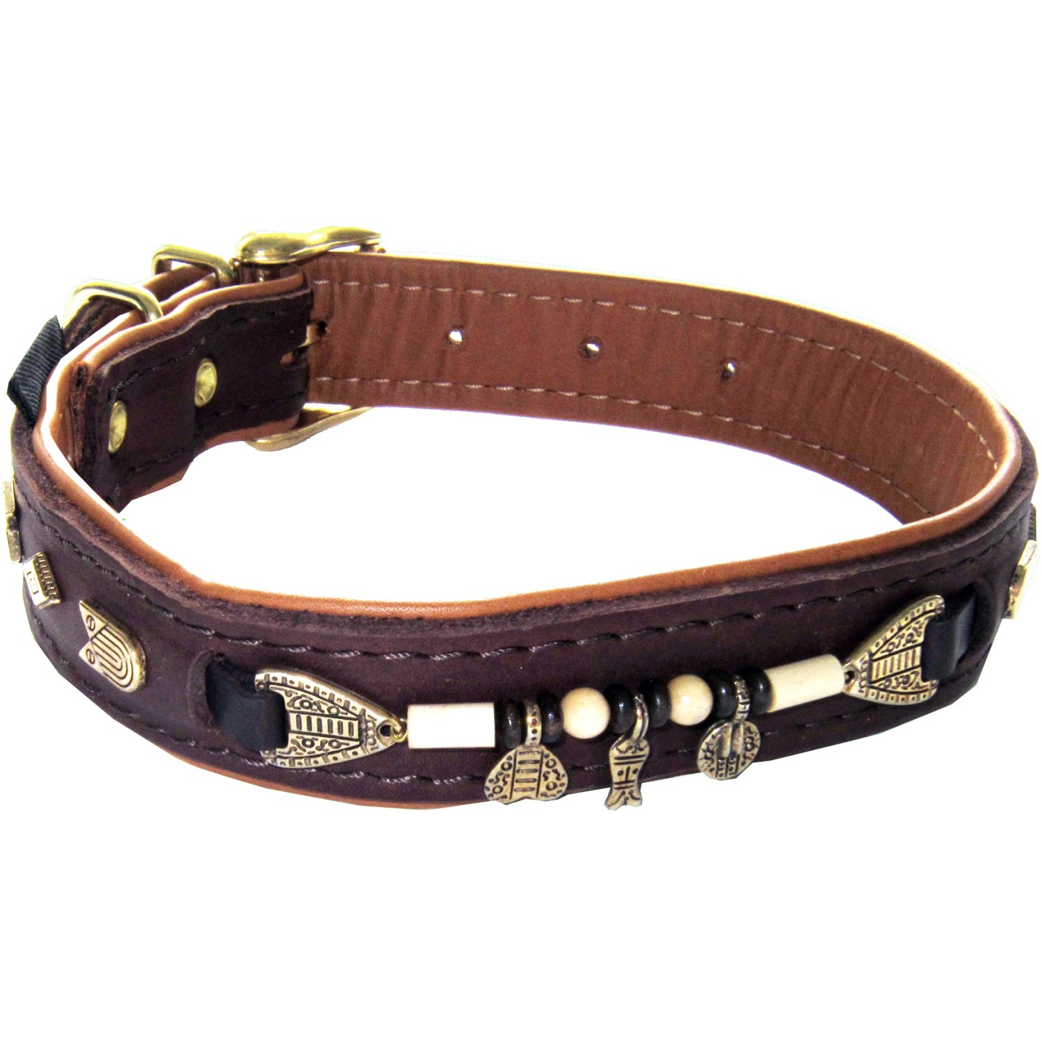 Braunes Heim Hundehalsband Buffalo aus Leder, 25 mm breit und 65 cm lang, mit Ziernieten und Anhängern.
