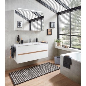 Pelipal Badmöbel-Set Mila, weiß glänzend, mit Spiegelschrank, Waschtisch und Unterschrank im modernen Badezimmer.