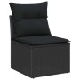 Schwarzes Gartenmöbel-Set: Einzelsofa aus Polyrattan mit Kissen und Stauraum.