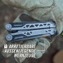 Gerber Dual-Force Multitool mit 12 Werkzeugen in Hand mit Arbeitshandschuh.