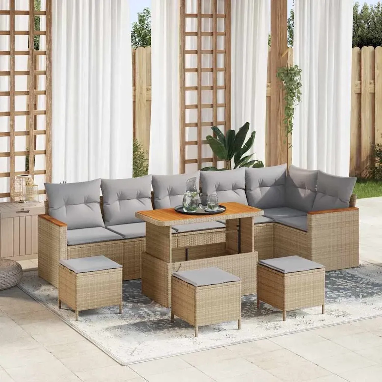 Beiges 10-teiliges vidaXL Garten-Sofa-Set aus Poly Rattan mit Tisch und Kissen.