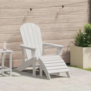 Weißer vidaXL Adirondack-Stuhl aus HDPE mit Fußstütze auf Terrasse. Perfekt für Garten & Outdoor-Entspannung.