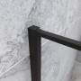 Detailansicht der schwarzen AICA Duschkabine mit Drehtür und 6mm Nanoglas Duschwand.