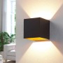Moderne, schwarze LED Wandleuchte Zuzana aus Aluminium für Innen, warmweißes Licht.