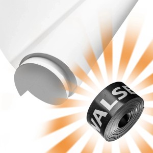 Walimex Pro Magnet-Beschwerungsband: Schwarzes Magnetband neben weißem Fotohintergrund, verhindert Aufrollen von Papier.