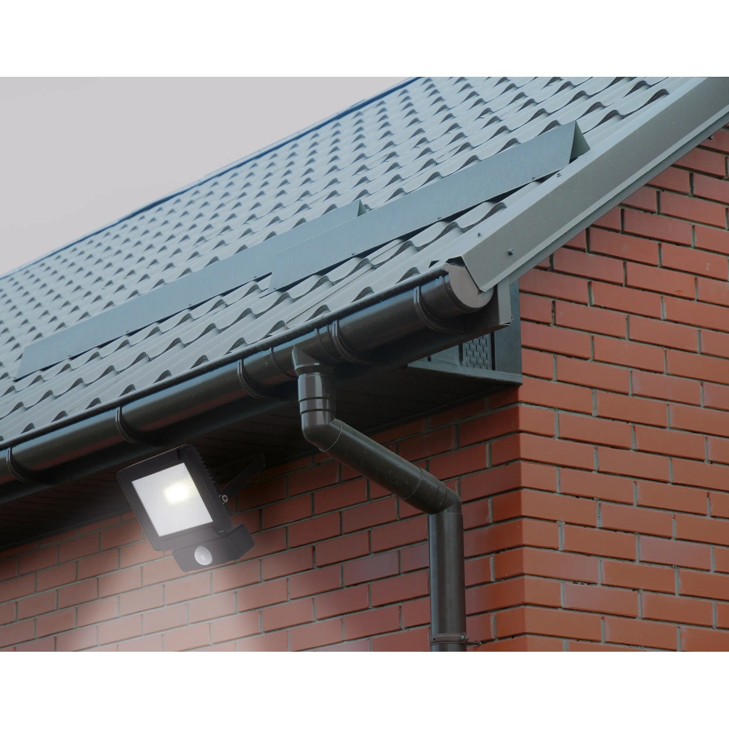 näve LED Außen-Wandleuchte STRAHLER, inkl. Bewegungssensor
