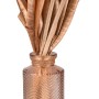 Dunkelbraune Trockenblumen in Ornamentglas-Vase, 30 cm hoch, für die Deko im Wohnbereich.