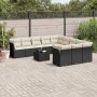 Schwarze 12-tlg. vidaXL Garten-Sofagarnitur aus Rattan mit cremefarbenen Kissen und Tisch.