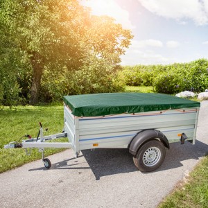Grüne Windhager Schutzplane 500x600 cm auf Anhänger, Zubehör für Hochbeete.