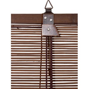 Detailaufnahme: OBI Bambus-Raffrollo (Teak, 140x160 cm) mit Zugschnüren und Aufhängung.