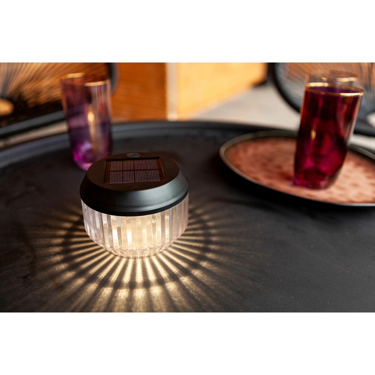 Lutec LED Solar Tischleuchte Diva, 2er-Set, schwarz, Ø 11cm. Solar-Deko für den Gartentisch.