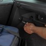 Cartrend Kühltasche blau 30 l im Auto an 12V-Steckdose angeschlossen.