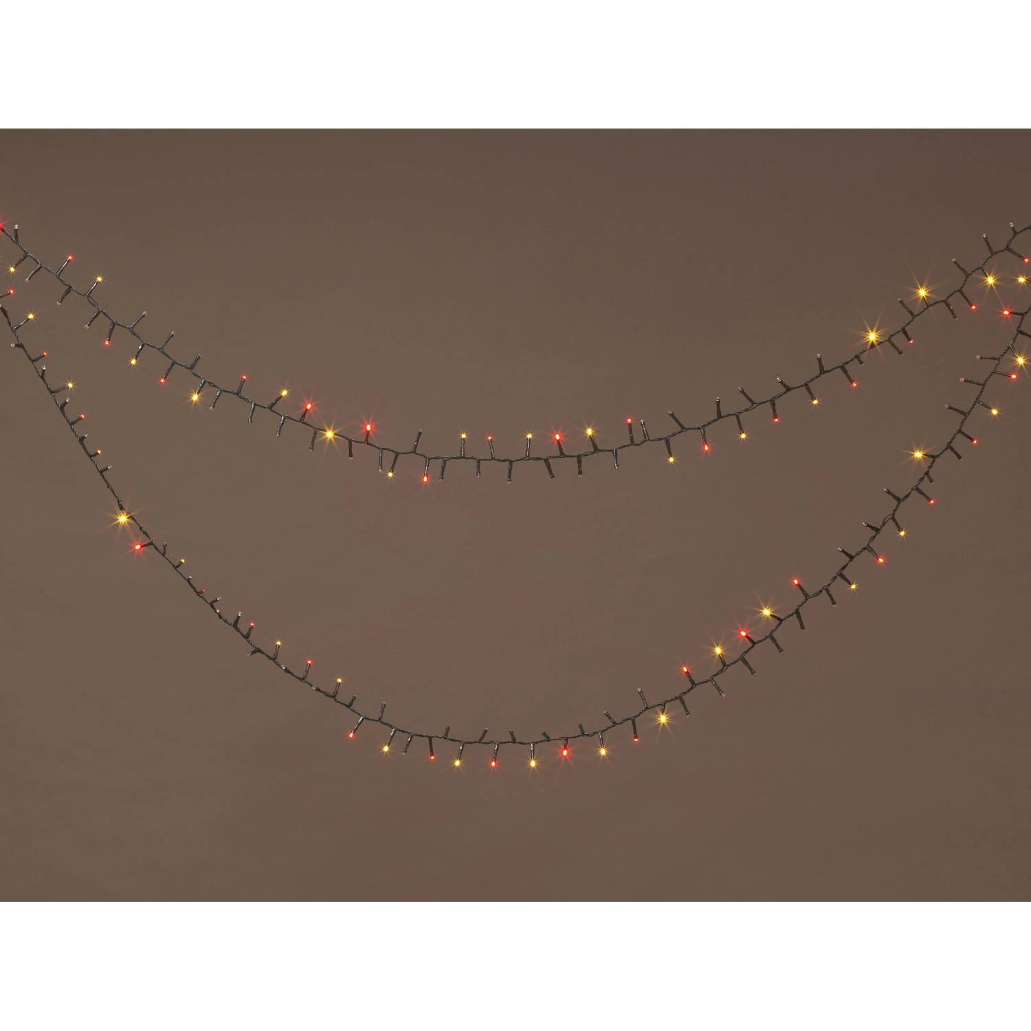 Multicolor OBI Außen-Lichterkette mit 400 roten und gelben LEDs auf grünem Kabel für Garten, Terrasse, Balkon.