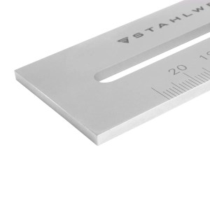 Detailaufnahme: STAHLWERK Streichmaß aus Edelstahl, 200 mm Messbereich, 0,1 mm Nonius.