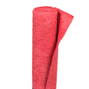 Gerollte, rote Videx Garden Jutefilzmatte (50x150 cm) zum Schutz von Pflanzen.