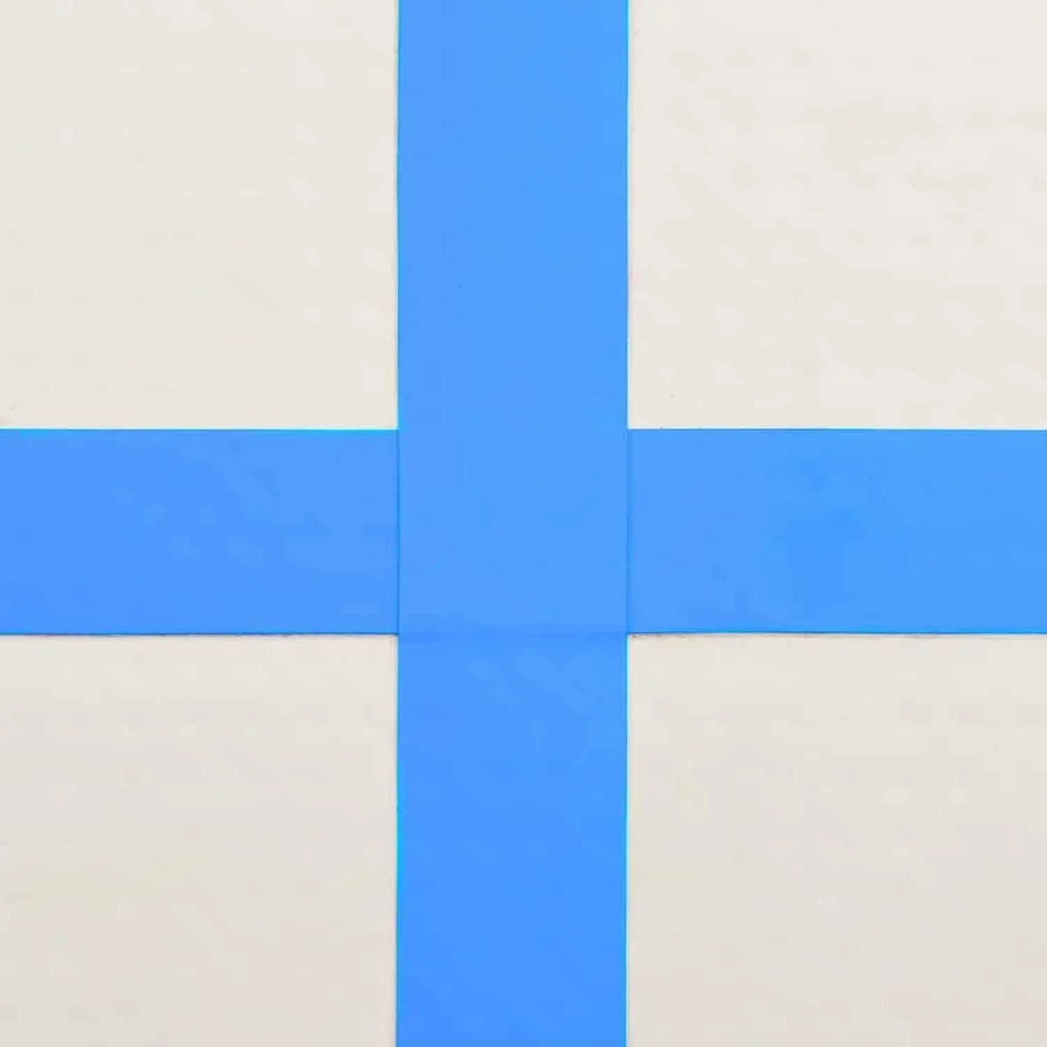 Nahaufnahme der vidaXL aufblasbaren Gymnastikmatte: Blauer Streifen auf grauem PVC. Für Sport & Fitness.