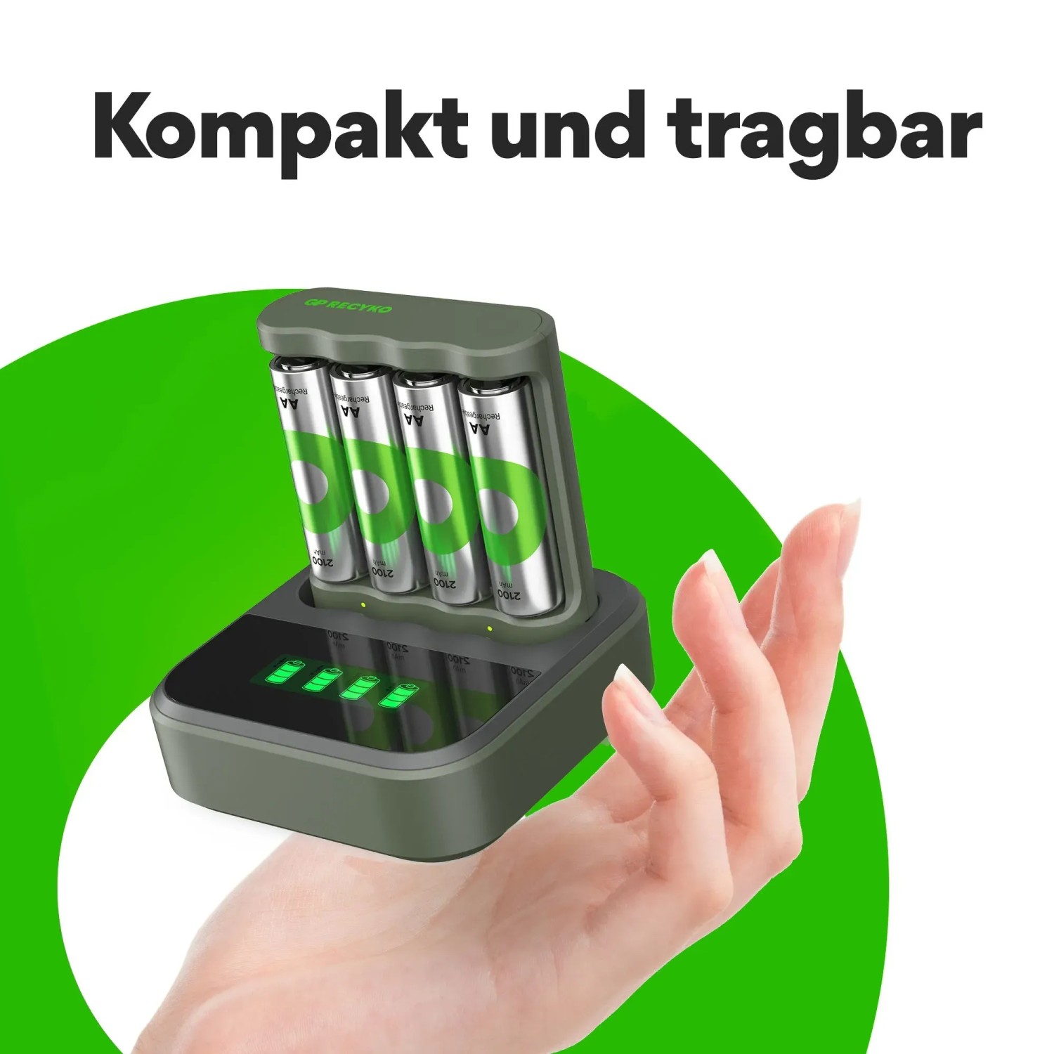 GP Akku-Ladegerät B441 mit 4 AA Akkus in Hand, Batterieladegerät mit LED Anzeige.