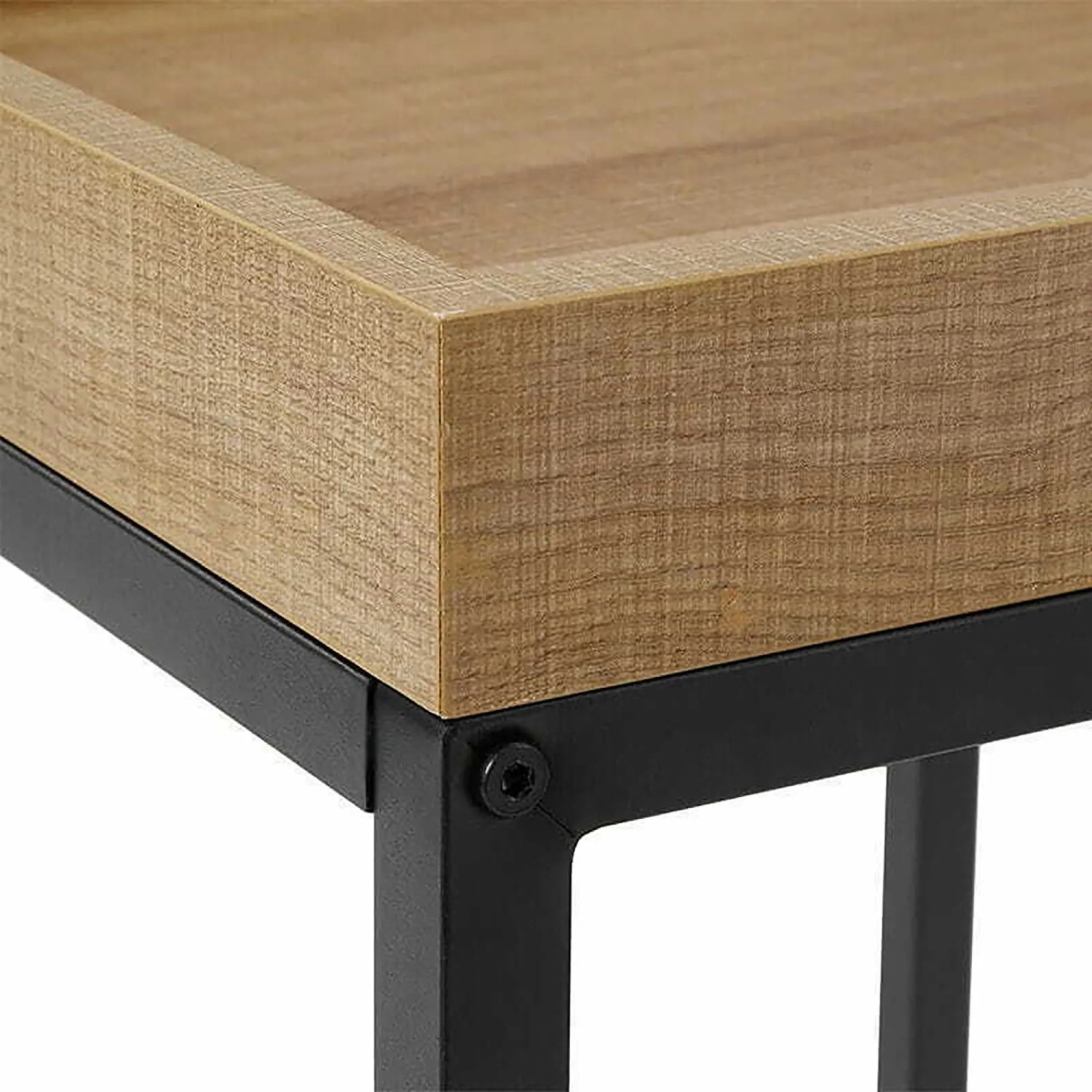 Detailaufnahme: Songmics Nachttisch-Set im Industrie-Design, braun-schwarz, Tischplatte in Holzoptik, Metallgestell.