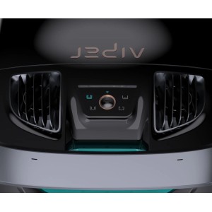 Detailansicht des Aiper Scuba X1 Poolroboters: schwarzes Gehäuse, Bedienfeld mit blauer Anzeige, Lüftungsschlitze, Aiper Logo.