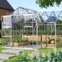Vitavia Gewächshaus Sirius mit Alu-Rahmen und Fundament im Garten.
