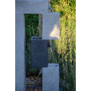 Dobar Design Gartenbrunnen XL Kaskade mit 3 Stufen und LED Beleuchtung in Steinoptik.