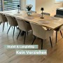 Holz4home Tischplatte aus Eiche mit Baumkante, 140x80 cm, mit Stühlen und Dekoration.