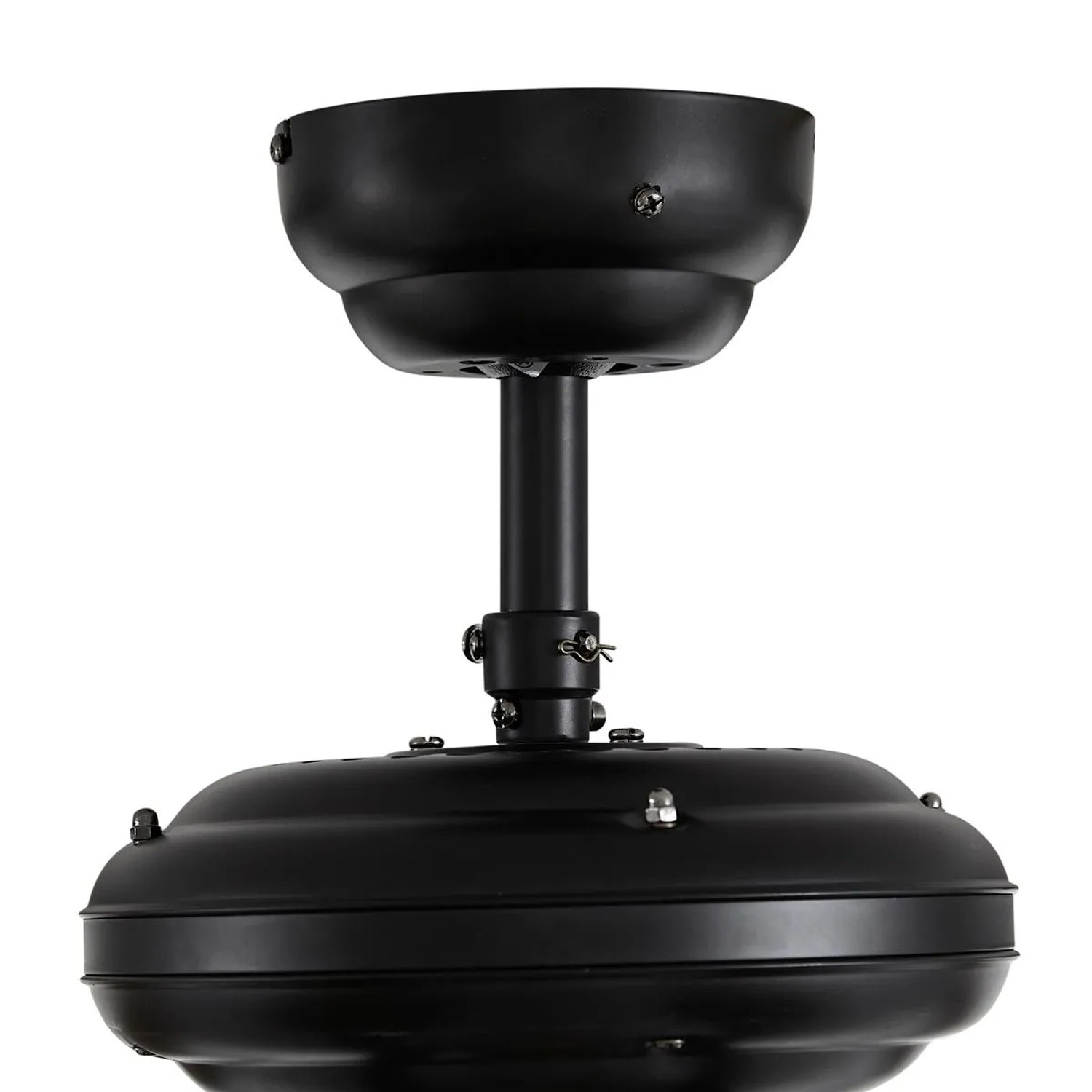 Schwarzer QAZQA Deckenventilator Mistral Busa (107,5 cm) mit Zugschalter.