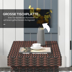 Brauner Rattan Beistelltisch mit Buch, Tasse & Vase. Wetterfester Gartentisch für Balkon & Garten.