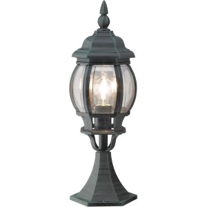 Grün patinierte Außensockelleuchte Soresina im klassischen Design für Garten und Terrasse.