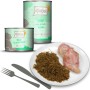 Mjamjam Katzen-Nassfutter Insekt mit Huhn, Dosen und Futter auf Teller.
